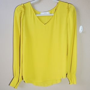 Never Worn!! Flowy Yellow Loft Blouse with Ruffled Shoulders